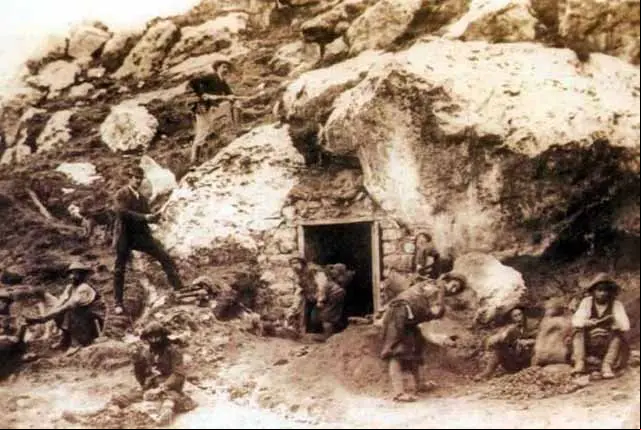 minas-en-blanco-y-negro
