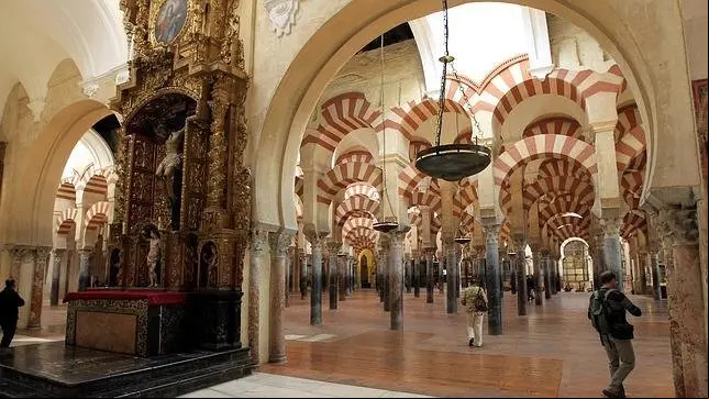 interior-mezquita-cordoba--644x362
