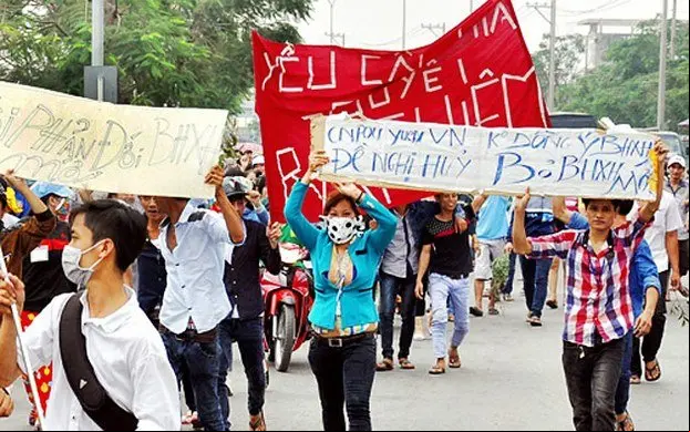 vietnam_-_protesta_lavoratori