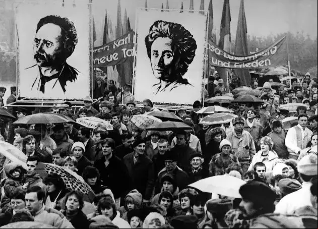 -berlin-karl-liebknecht-and-rosa-luxemburg-demonstration-630x453