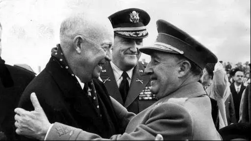 Eisenhower-franco-1959-kUwD--510x286@abc