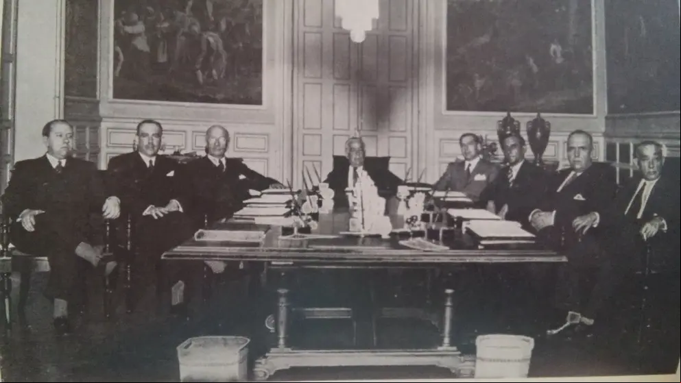 1935
