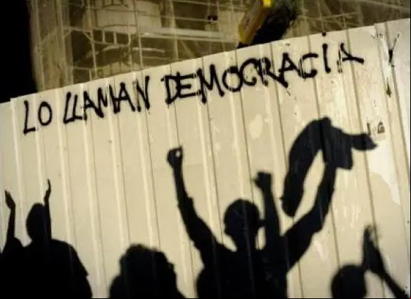 lollamandemocracia_2-crop2