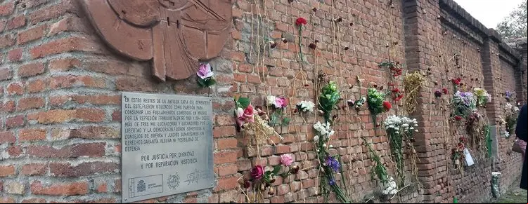tapia cementerio