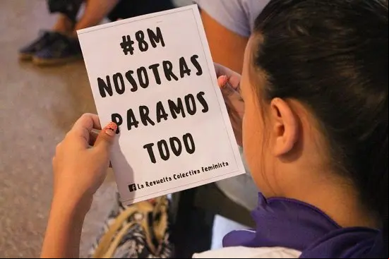 nosotras paramos