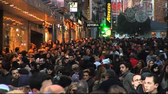 gente calle navidad