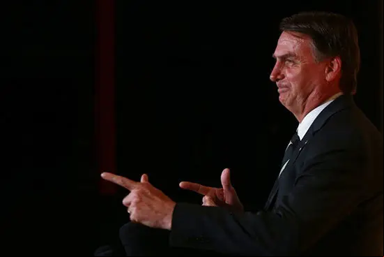 Jair-Bolsonaro-Brasil-armas