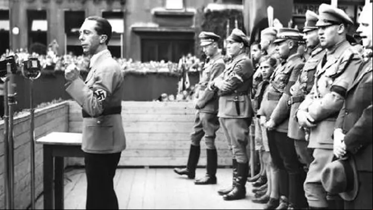 nazis