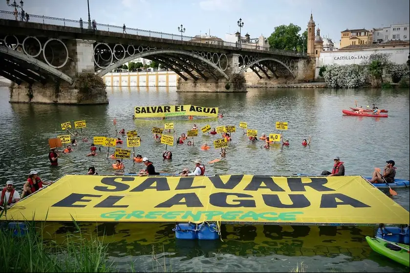 green peace sevilla agua