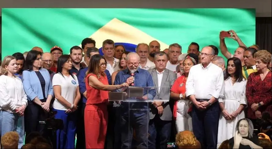 victoria_lula