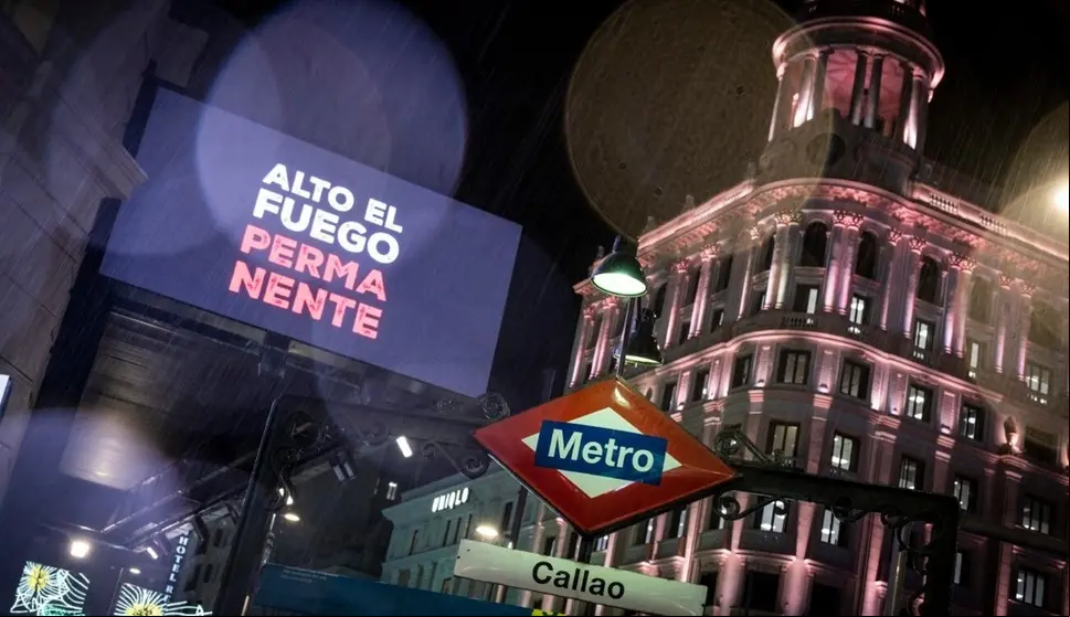 Madrid, 29 de noviembre de 2023. Las ONG españolas iluminan el centro de Madrid con un mensaje de alto el fuego permanente en Gaza e Israel. (C) Pedro Armestre
- No sales - No Archives - Editorial Use Only - Free use only for 14 days after release. Photo provided by ALIANZA POR LA SOLIDARIDAD, distributed handout photo to be used only to illustrate news reporting or commentary on the facts or events depicted in this image.