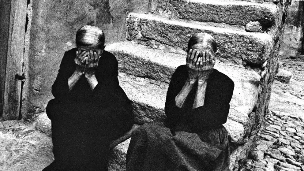 Fotogramas de Las Hurdes, tierra sin pan