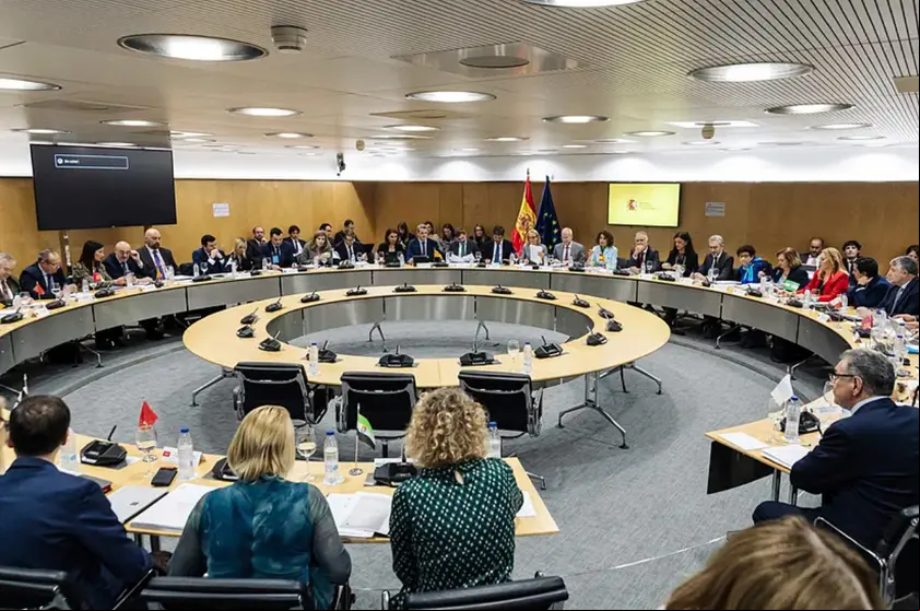 La vicepresidenta primera del Gobierno, María Jesús Montero, y los consejeros regionales en el último Consejo de Política Fiscal