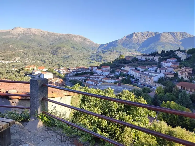 Santa Cruz del Valle en la Sierra Abulense de Gredos