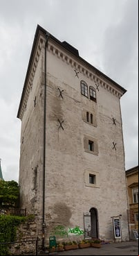 Torre_de_Lotrscak_Zagreb