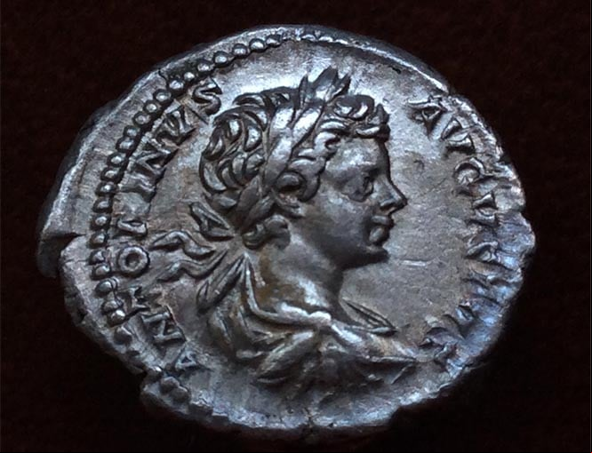 Denario en la época del emperador Caracalla.