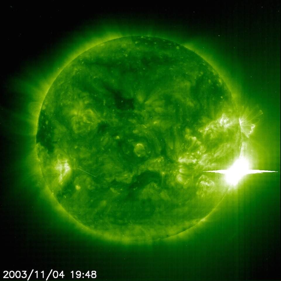 Erupcion-solar-del-2003-ESA-NASA