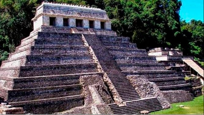 Pirámide de Palenque. Yucatán