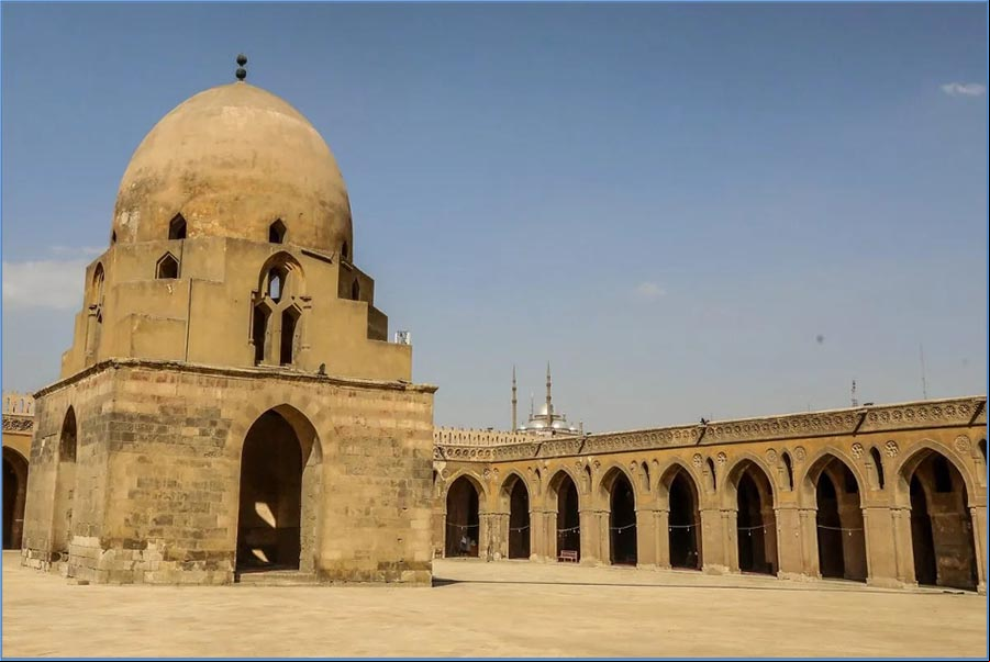 Mezquita de al-Hâkim en El Cairo