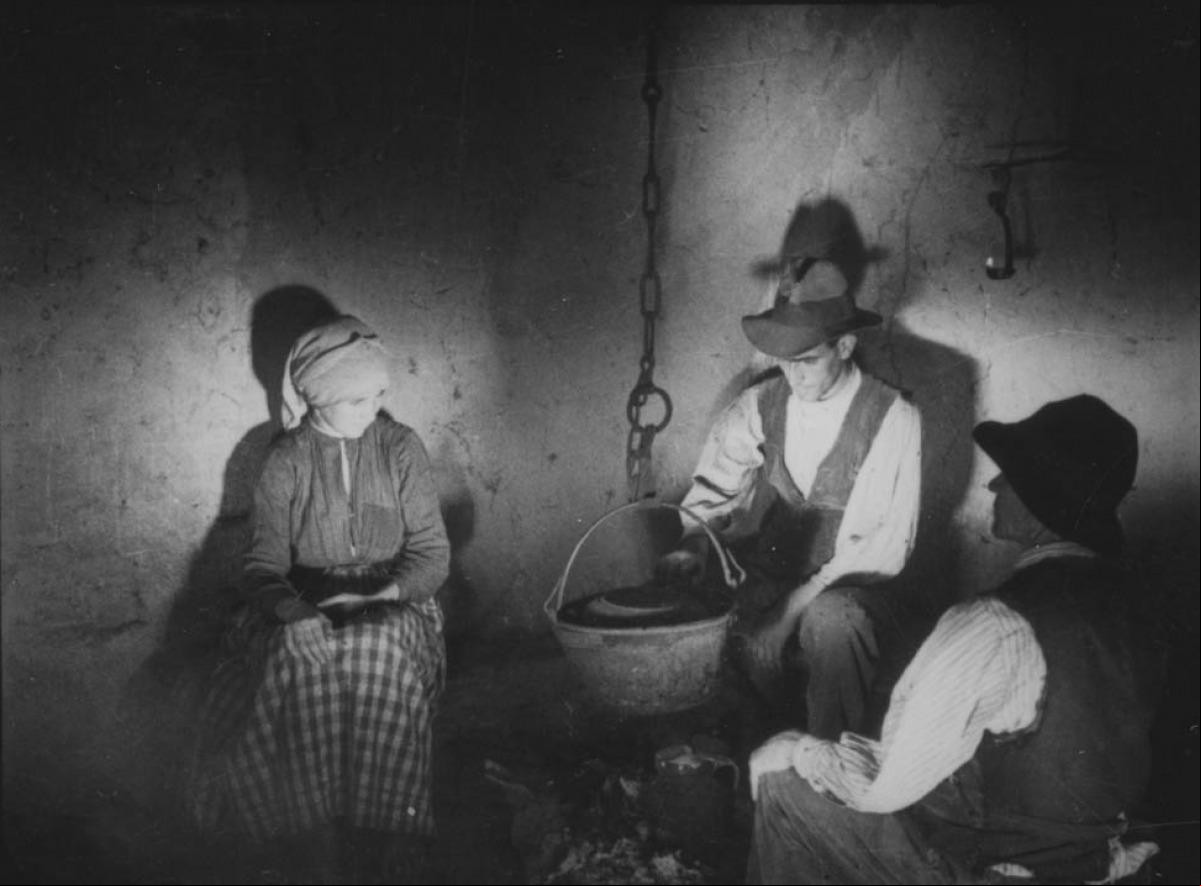 Fotograma de 'Las Hurdes, tierra sin pan', la película documental de Luis Buñuel
