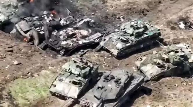 Tanques Leopard y blindados Bradley destruidos por los rusos cerca de Zaporiyia