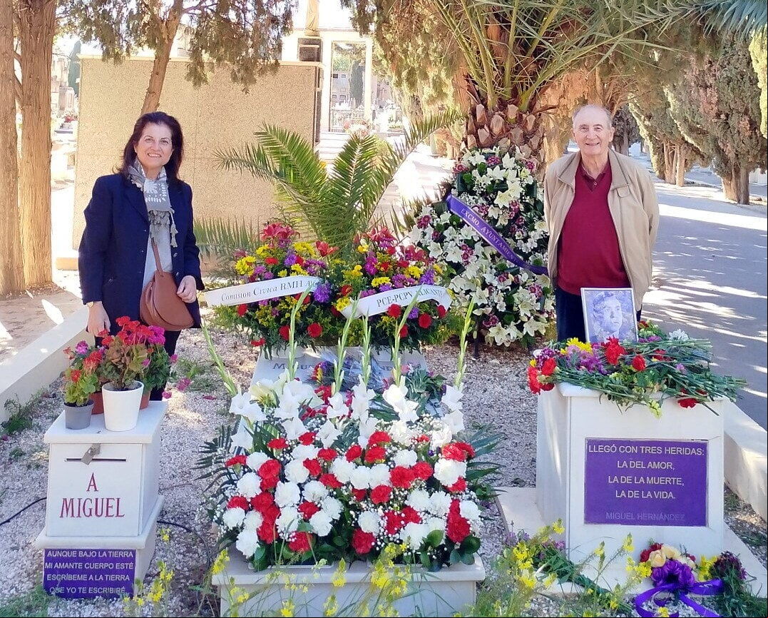 2.-Elvira y Palmeral