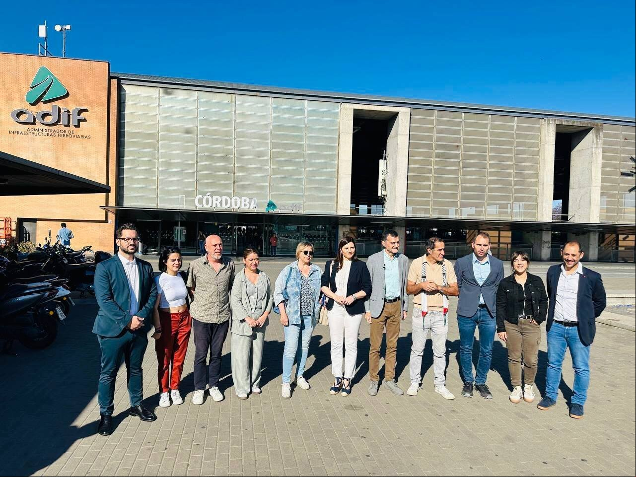 ASISTENTES AL BREVE ACTO 'ESTACIÓN CÓRDOBA - JULIO ANGUITA' (y 2)